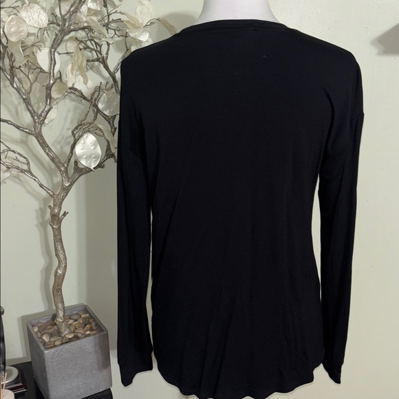 Liz Claiborne Black Long Sleeve Classic Top - Picture 4 of 4